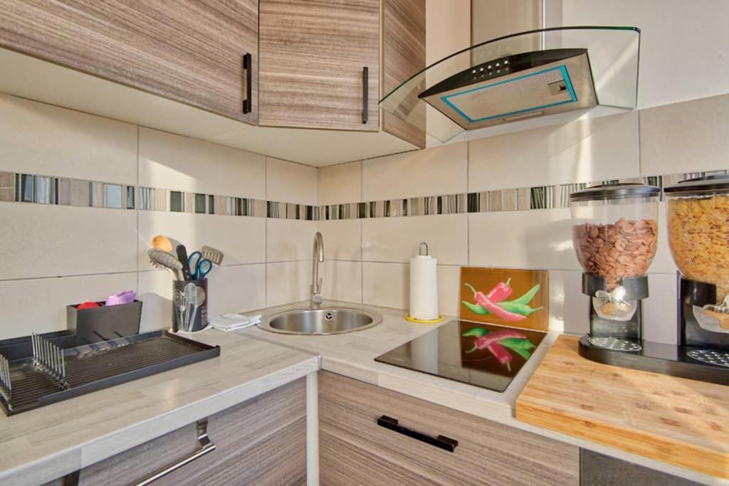 Ferienwohnung Le Bonheur Des Catalans Marseilles Exterior foto
